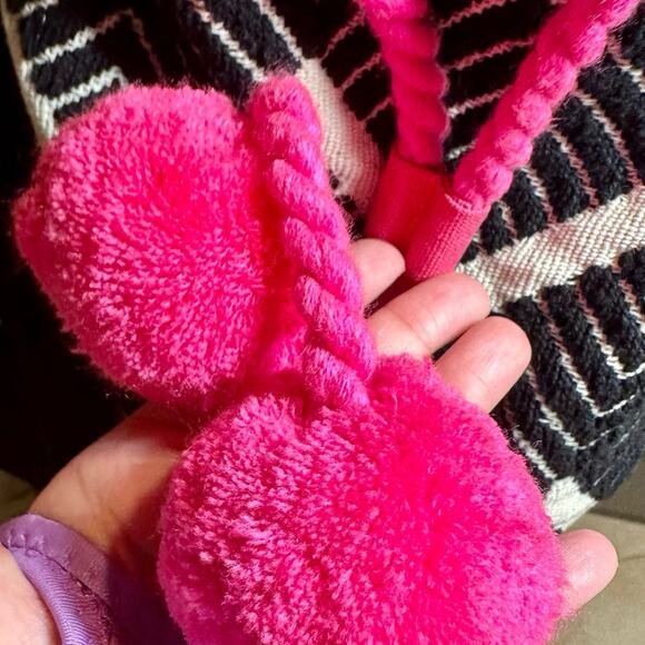 World Market Drawstring Chevron Bag - Picture 3 of 6